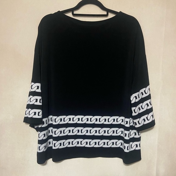 Chico's Knit Kit Majestic Button top size L with gold button details EUC - Picture 5 of 6